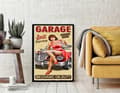 Miniatyrbillede 2 af 4: BILLEDPOKATER I RAMME 53x73 cm Garage Pinup P1847