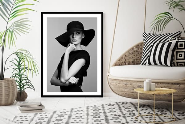 POSTER I RAM 53x73 cm Flicka P2232