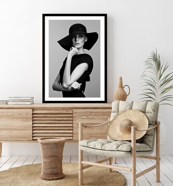 POSTER I RAM 53x73 cm Flicka P2232