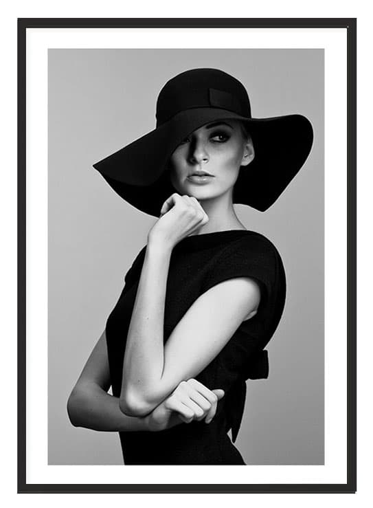 POSTER I RAM 53x73 cm Flicka P2232