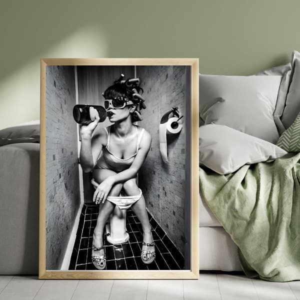Drunken i Toa Svartvit Affisch – Rolig Poster – Humoristisk Väggkonst på Fotopapper 260g