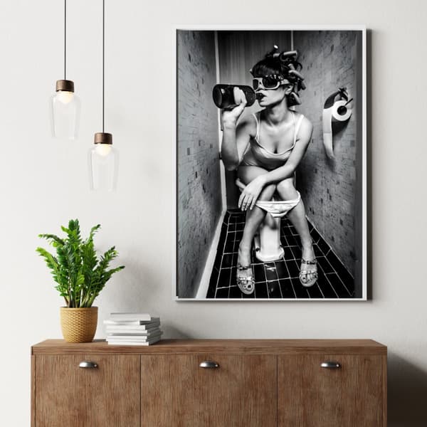 Drunken i Toa Svartvit Affisch – Rolig Poster – Humoristisk Väggkonst på Fotopapper 260g Storlek 50x70 cm
