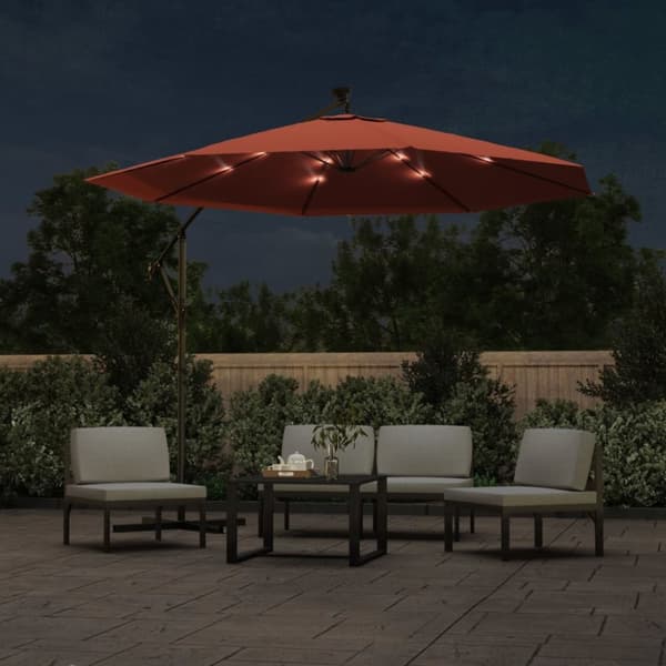 Aurinkovarjo cantilever LED-valot ja terästolppa terrakotta