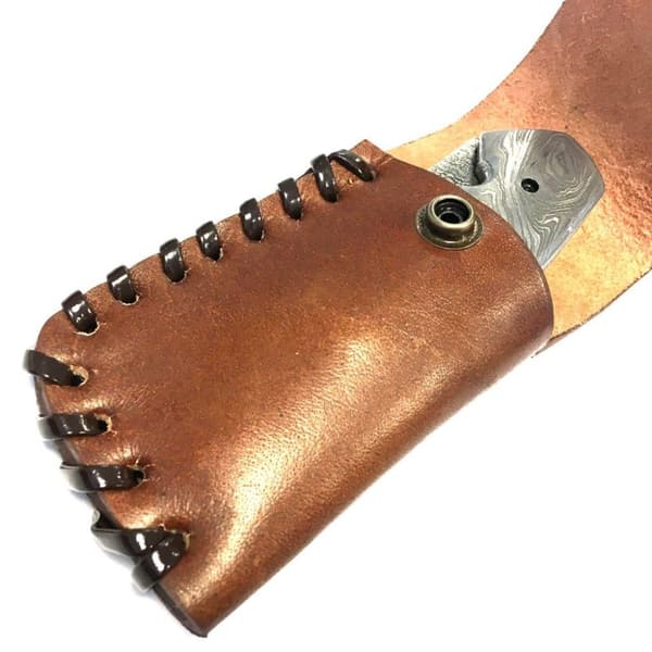 Vacker 100% handgjord damascus fällkniv med kamelben mosaik mm