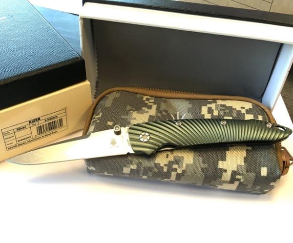 KIZER SLIVER FOLDING KNIFE - Fällkniv av hög kvalite