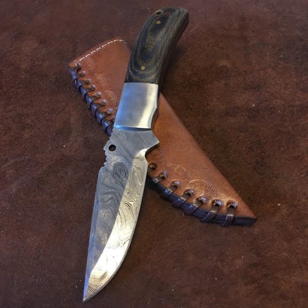 Handgjord Jaktkniv Damascus