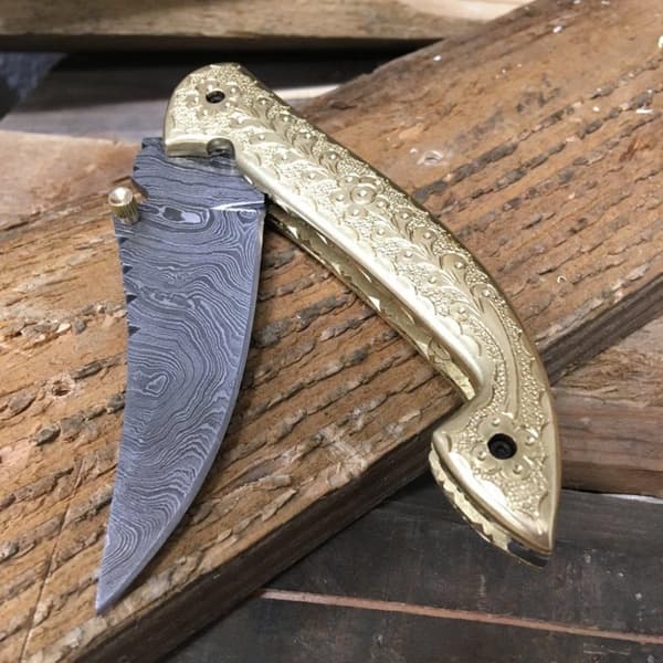 Handgjord kniv - unik och vacker damscus fällkniv / jaktkniv