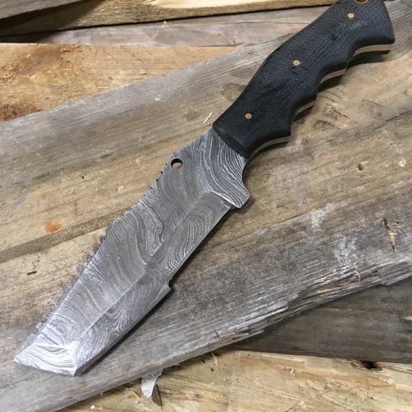 Handgjord Jaktkniv Damascus