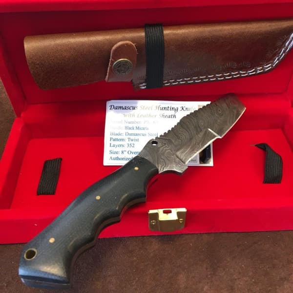 Handgjord Jaktkniv Damascus