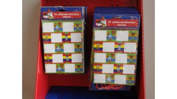 30 itseliimautuvaa Sinterklaas-tarraa