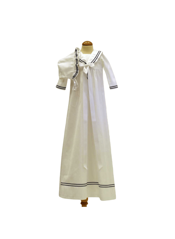 Christening gown with bow and bonnet in sailor style. Grace of Sweden