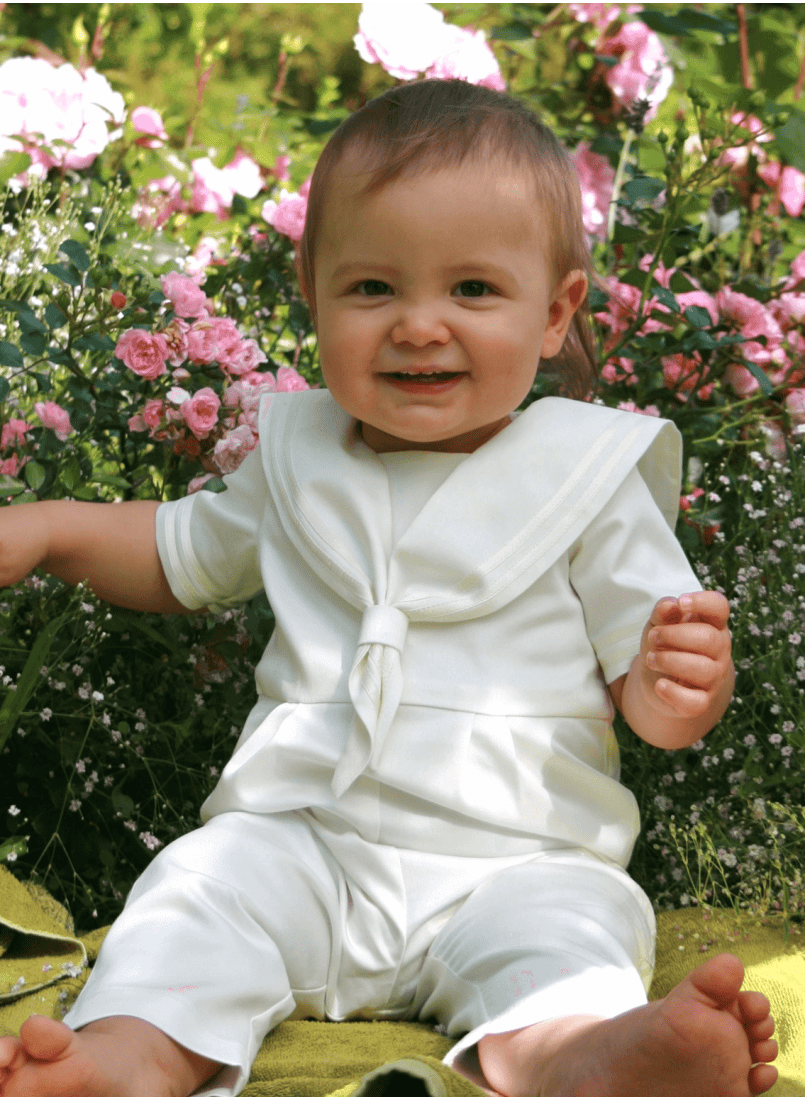 Dopkostym Grace of Sweden - Sjömanskostym i off white till baby