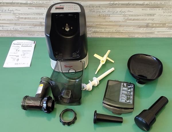 Pastamaskin med KÖTTGRINDER tillbehör med 13 stansar 260 Watt för alla mjöl, med stöd och kit för att göra pasta