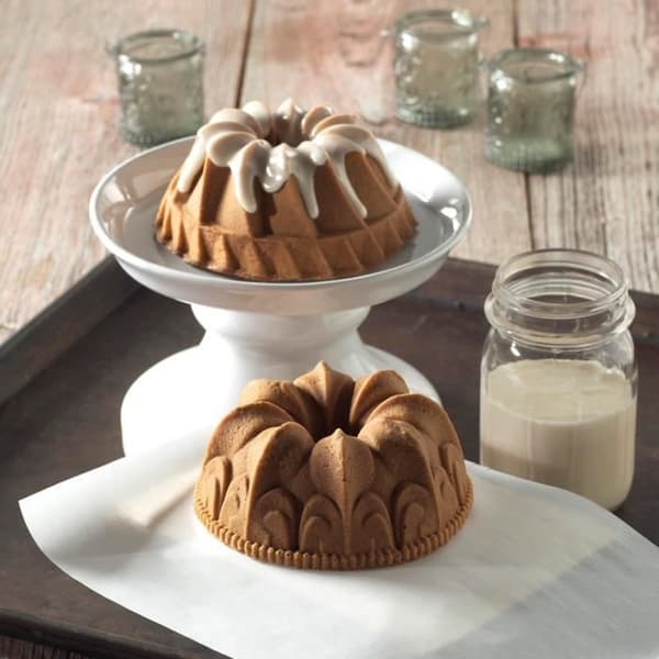 Nordic Ware - Bundt Mould - Duett