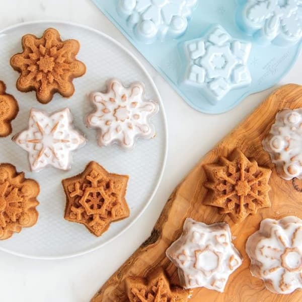 Nordic Ware &amp; Disney - CAKELET Cascades - Frysta snöflingor