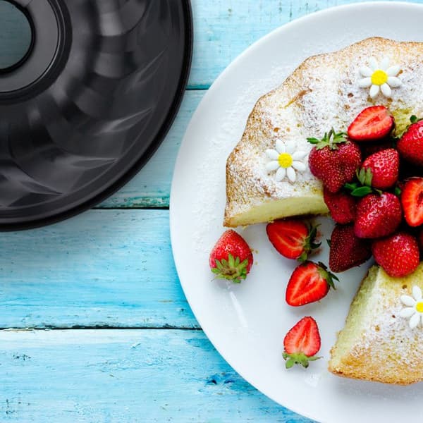Relaxdays Savarin kakform Kouglof, Ø 25 cm, kolstål, non-stick, professionell värmebeständig, svart