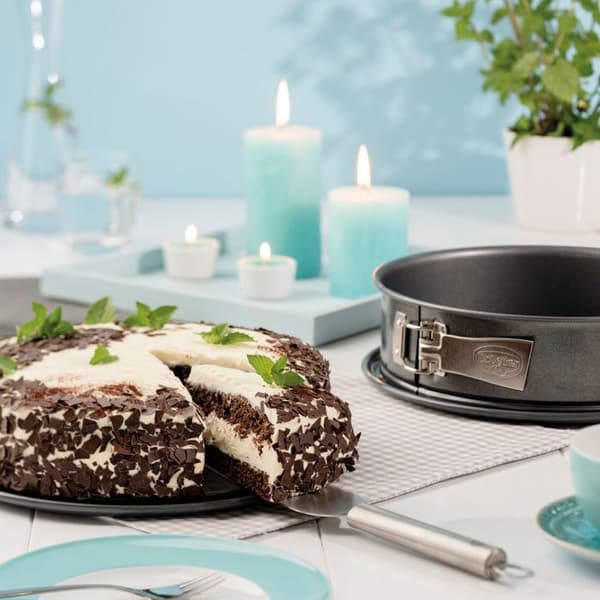 Hingesform - Dr. Oetker - Bak-Harmoni - Ø28 cm - Nonstick - Svart emalj