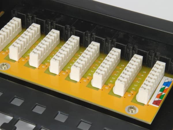 Utrusta patchpanel 24x RJ45 Cat6 1U UTP 19"