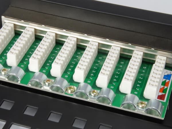 Udstyr 327425 patchpanel 1U