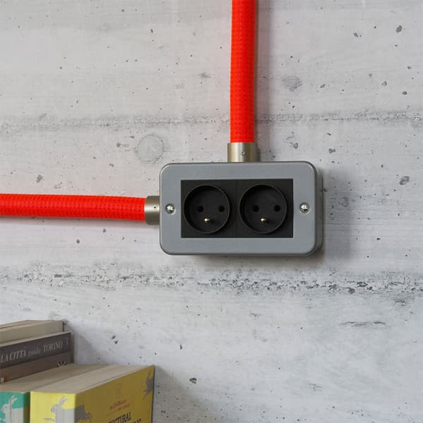 Creative Cables Vægboks Ctbox-2fra 2 Outlets Grå FR Plug