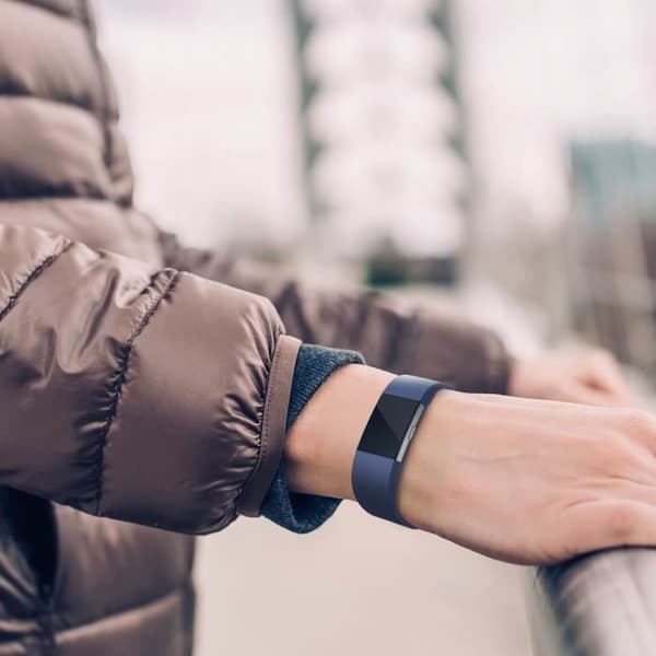 Armband - FitBit - Charge 2 - Texturerad Silikon - Spänne - 205mm