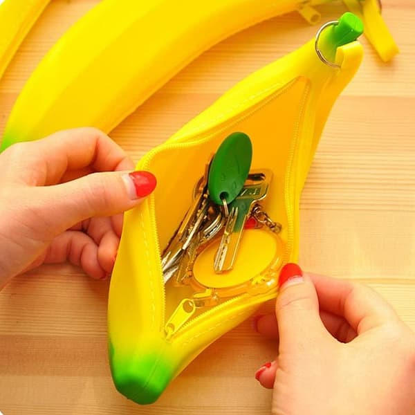 Pennskrin / Sminkväska / Börs i silikon - Banan (gul)