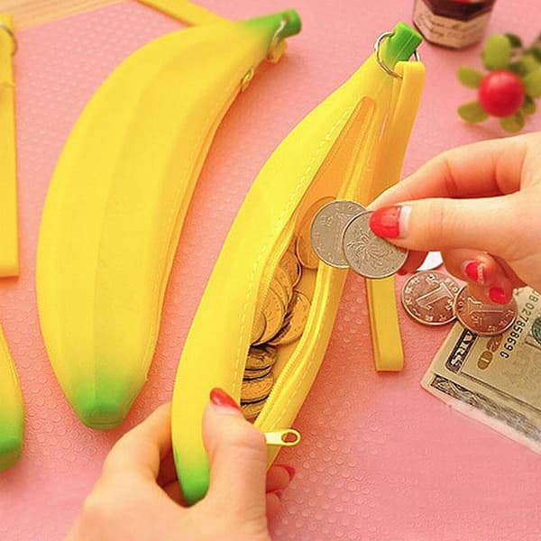Pennskrin / Sminkväska / Börs i silikon - Banan (gul)
