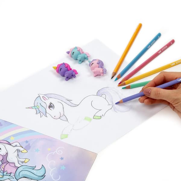 Set med pennor, kritor, suddgummi 9 st Kidea Unicorn