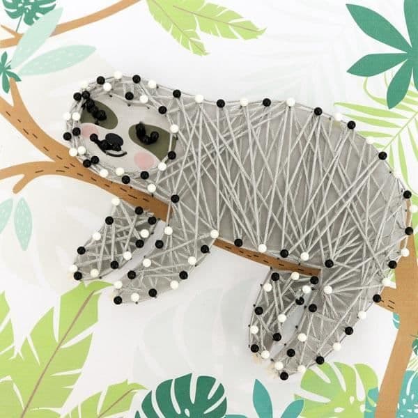 Strängkonst Sloth 21 x 21 cm