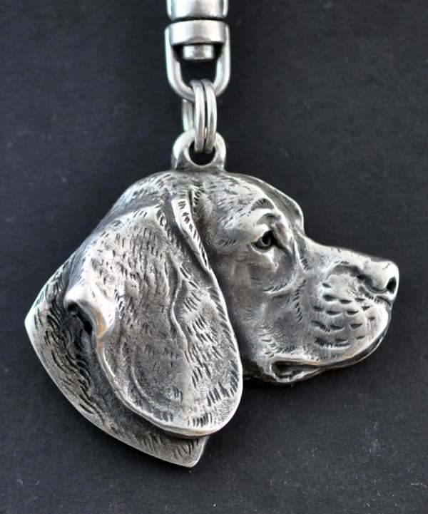 Beagle - hopeoitu avaimenperä koiralla, käsilaukkukoriste, Art-Dogin reppuriipus