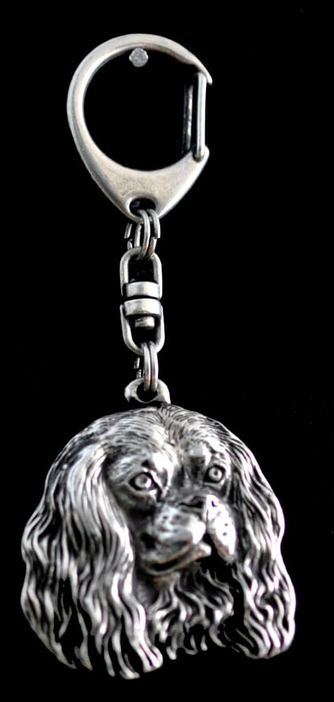 Cavalier King Charles Spaniel - silverpläterad nyckelring med en hund i presentask, handväska dekoration, ryggsäckshänge från Art-Dog
