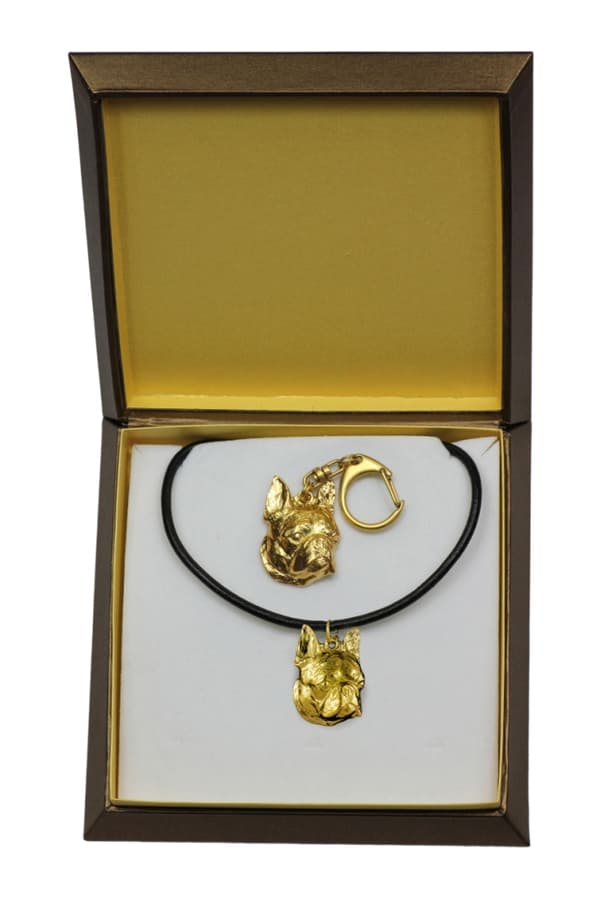 Boston Terrier, Boston Bull Terrier - nyckelring och halsband med en hund i en låda, högkvalitativ guldpläterad produkt, Art-Dog varumärke