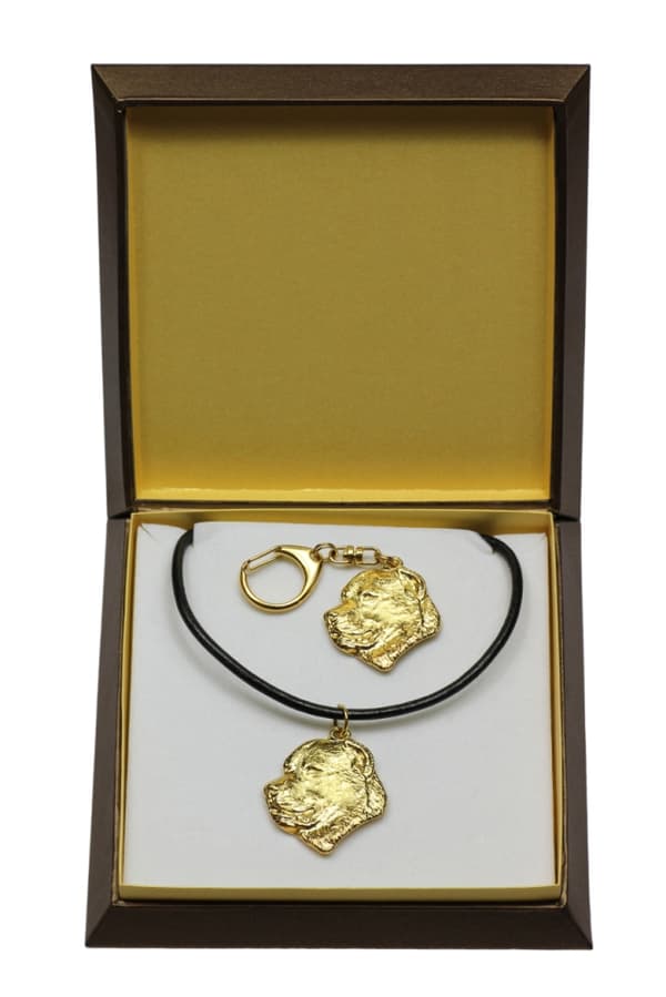 Central Asian Shepherd Dog - nyckelring och halsband med en hund i en låda, högkvalitativ guldpläterad produkt, Art-Dog varumärke