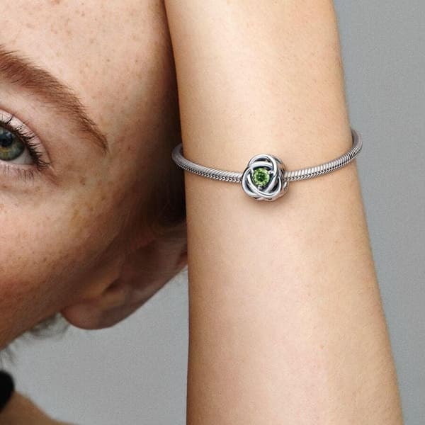 Pandora elokuun syntymäkivi ikuisuusympyrä Charm