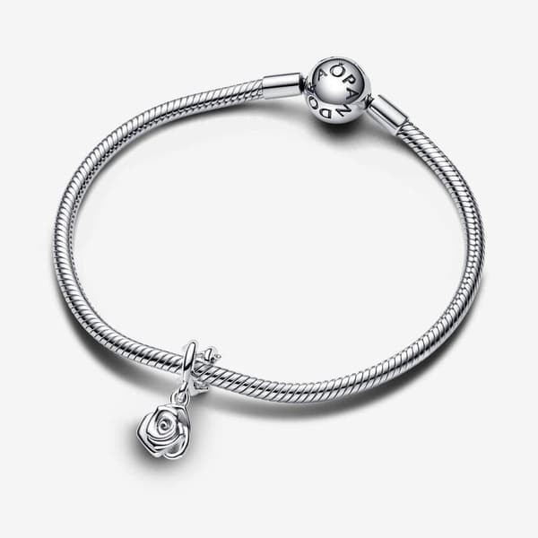 Pandora Rose kukkii roikkuvat viehätykset
