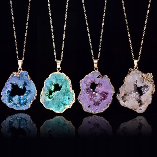 HALSBAND Naturlig GEODE Kristall MINERALER Amulett 2,5-3,5 cm BLÅ