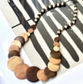 Miniatyrbild 1 av 3: Agélii Fashion - Halsband i naturligt trä