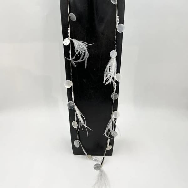 Agélii Fashion - Feather necklace in several color variants