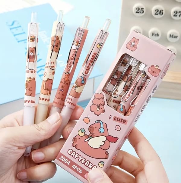 Pennor för skolan Set med skolpennor Capybara svart bläck 4 st.