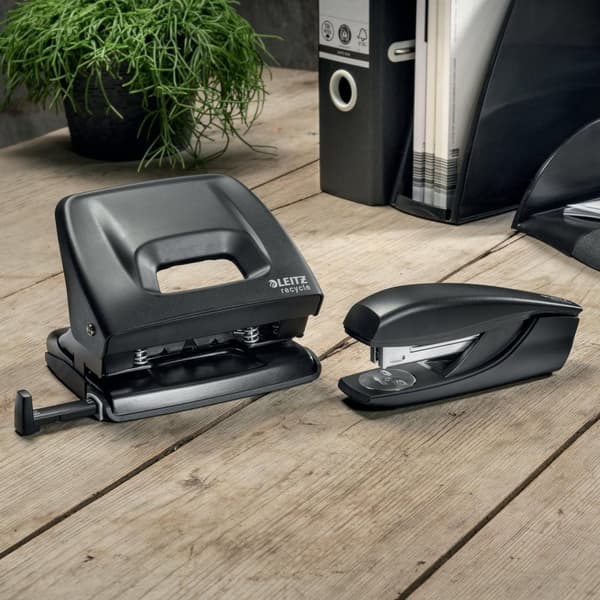 Hålslag LEITZ NeXXt Recycle Metall 4-hål