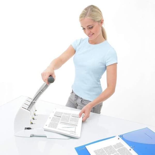 Rapesco Heavy Duty 4-håls Stans 4400, kapacitet 150 blad vit - 1407