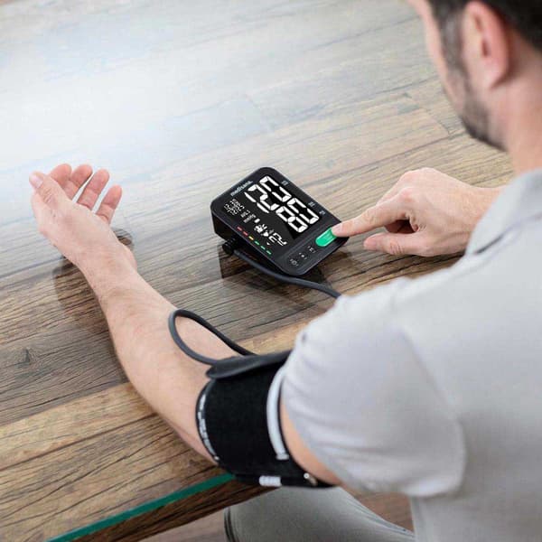 Medisana Move Detector Käsivarren Verenpainemittari Bu 582 Musta