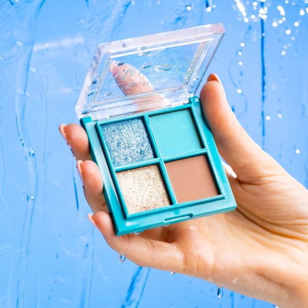 I MERMAID GLOW EYESHADOW PALET OCEANIC