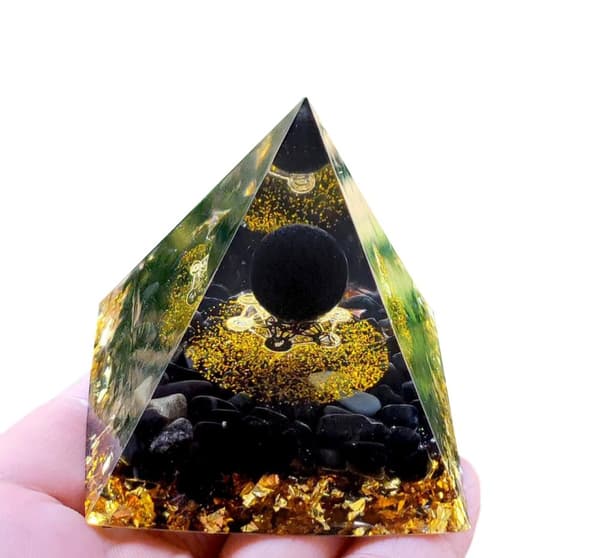ORGONIT Pyramid + LED Lampbas 5cm Kristallstenar Amulett 5cm HX20