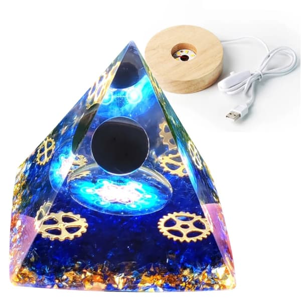 ORGONIT Pyramide + LED Lampebase 5cm Krystalsten Amulet 5cm HX10