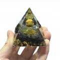 Miniatyrbild 2 av 10: ORGONIT Pyramid + LED Lampbas 5cm Kristallstenar Amulett 5cm HX05