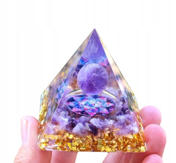 ORGONIT Pyramide + LED Lampebase 5cm Krystalsten Amulet 5cm HX04