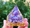 Miniatyrbillede 4 af 10: ORGONIT Pyramide + LED Lampebase 5cm Krystalsten Amulet 5cm HX04