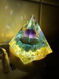 Miniatyrbillede 10 af 10: ORGONIT Pyramide + LED Lampebase 5cm Krystalsten Amulet 5cm HX04
