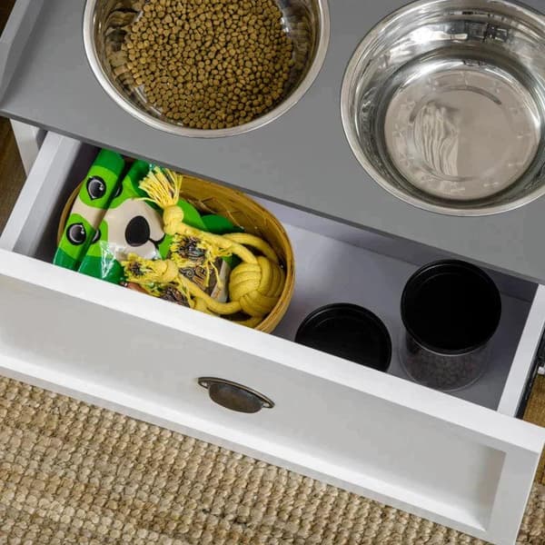 Rootz Foderstation - Praktisk foderstation - 2 foderskåle hver 2 liter - Rustfrit stål - Med skuffe - Til store hunde - Hvid/Grå - 60 x 30 x 36 cm